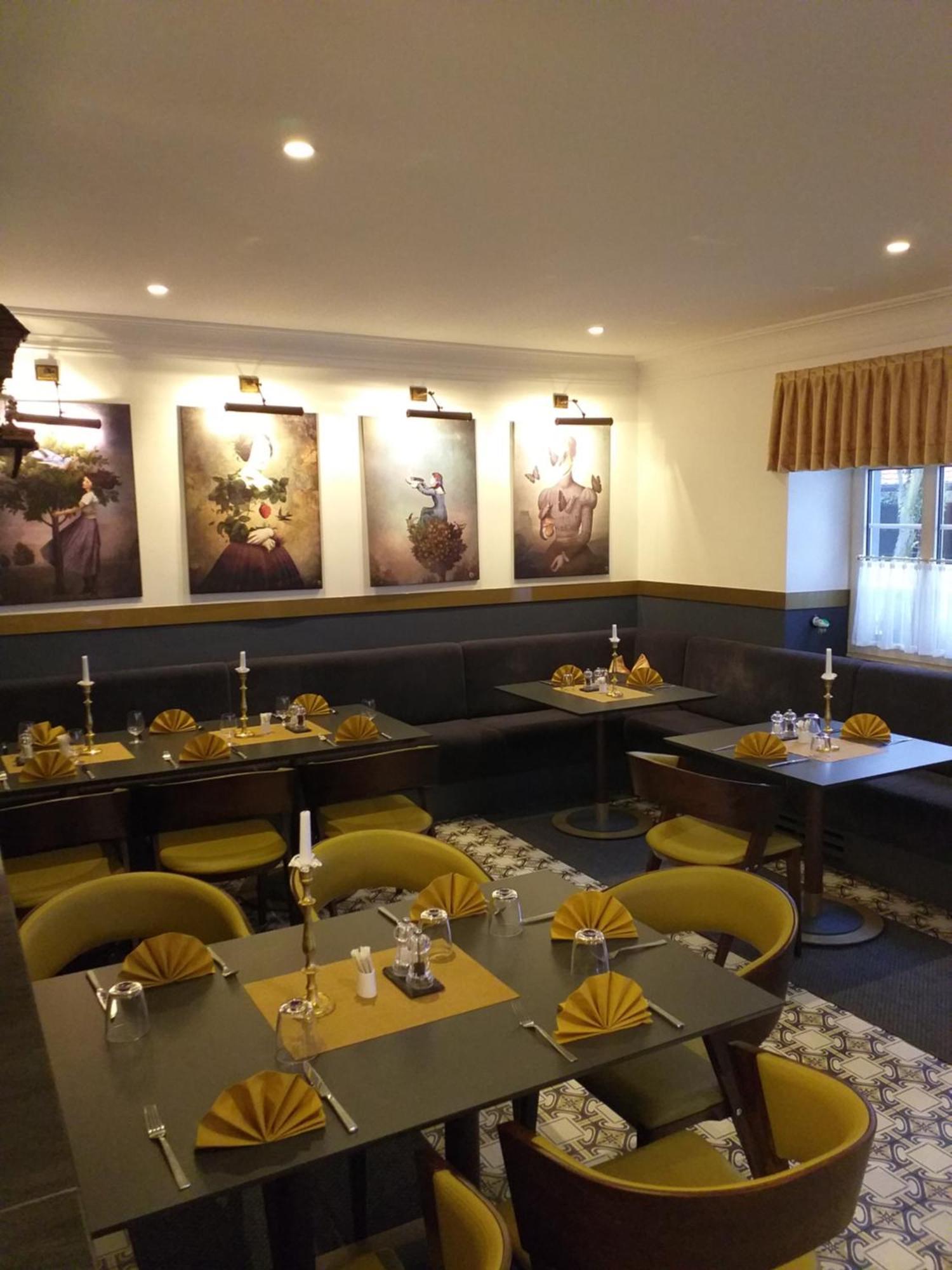 Hotel Landgasthof Adler باد كروزنغن المظهر الخارجي الصورة