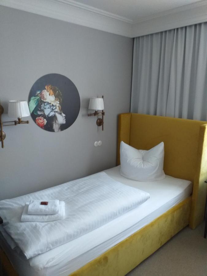 Hotel Landgasthof Adler باد كروزنغن المظهر الخارجي الصورة