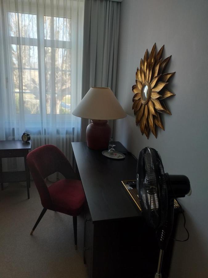 Hotel Landgasthof Adler باد كروزنغن المظهر الخارجي الصورة