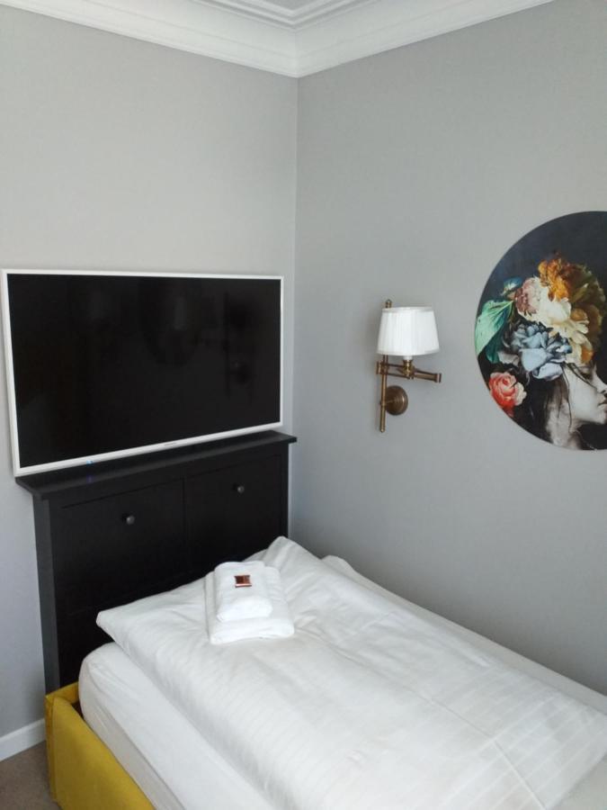 Hotel Landgasthof Adler باد كروزنغن المظهر الخارجي الصورة